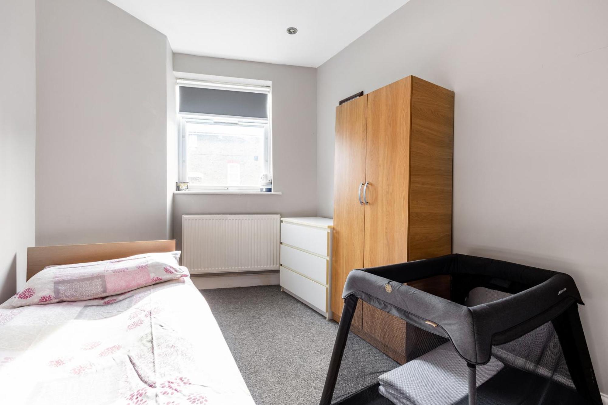 Spacious 2 Bed 2 Bath Apartment With Free Parking For 2 Cars And Underground Station Zone 2 For Quick Access To Central London Up To 10 Guests 外观 照片